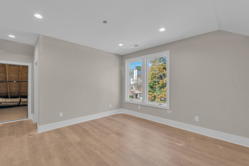 Mcneil_Court_Greenville_DSC06145